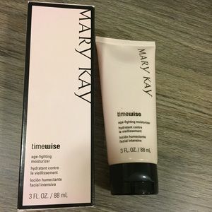 NIB Mary Kay TimeWise Age-Fighting Moisturizer